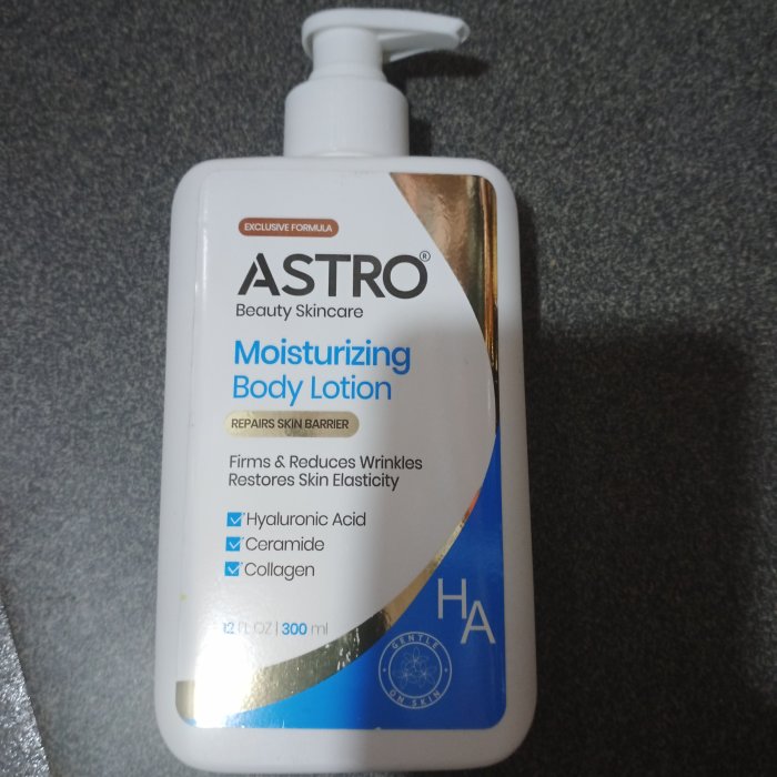 Astro Radiance moisturising lotion 300ml