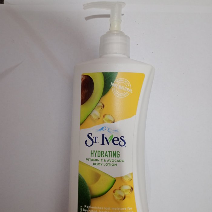 St Ives Lotion 400ml
