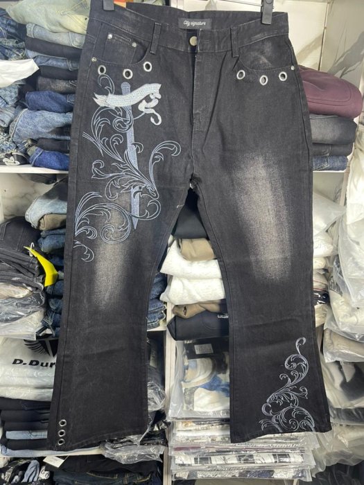 City Signature Embroidered Black Denim Jeans