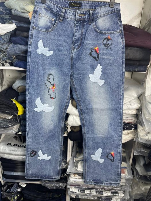 Fashion Dove Appliqué Blue Denim Jeans