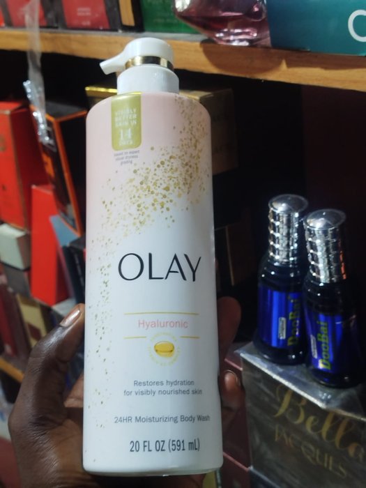 Olay Hyaluronic 24HR Moisturizing Body Wash
