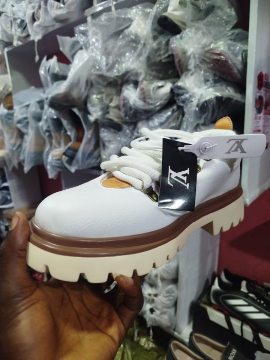 Louis Vuitton LV