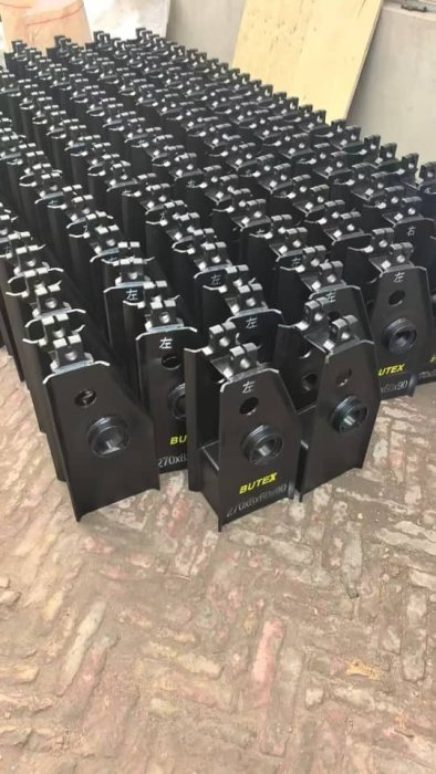 Heavy-Duty Black Forged Steel Spring Shackle Assembly with Bushing