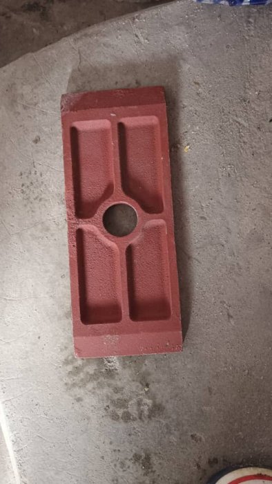 Red Heavy-Duty Cast Iron Industrial Cored Plate