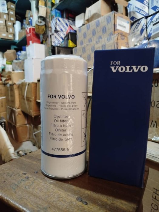 Volvo Genuine Oil Filter 477556-5