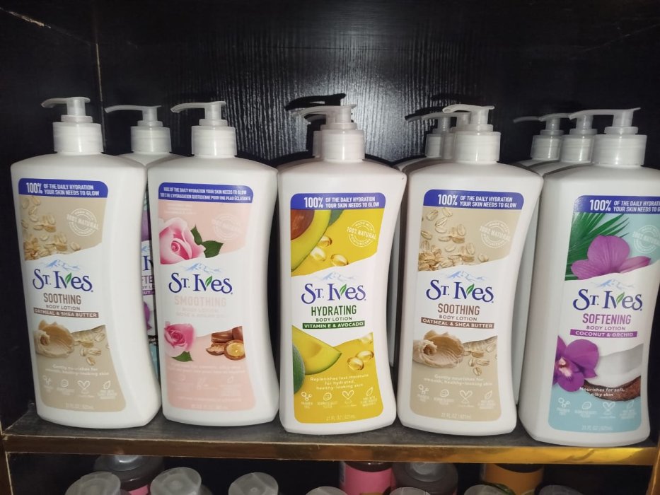 St. Ives Hydrating Body Lotion Vitamin E & Avocado 21 fl oz