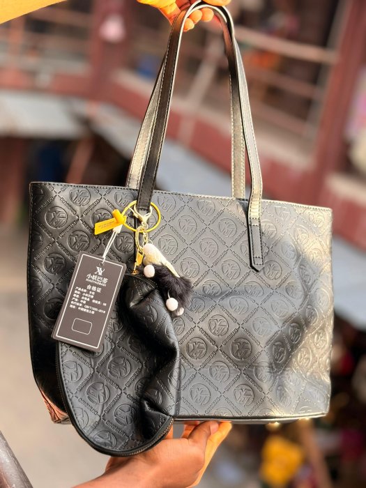 Tote bag