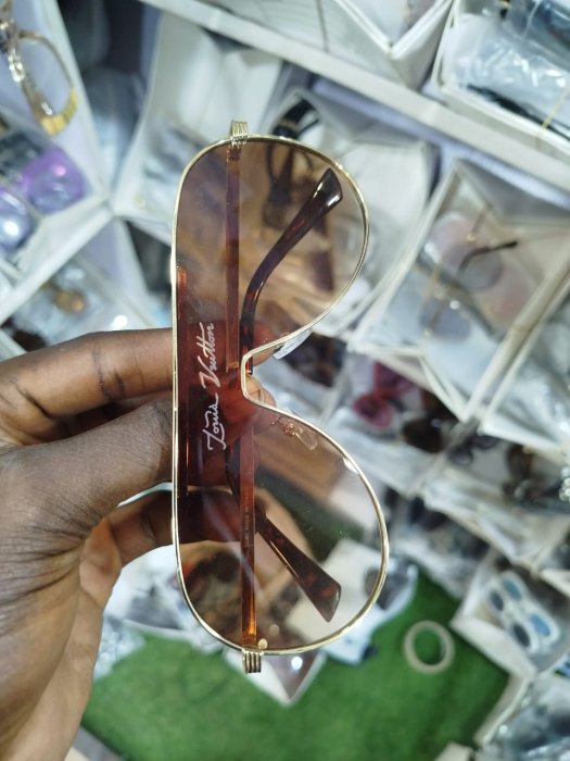 Louis Vuitton Gold-Tone Metal Pilot Sunglasses with Brown Gradient Lenses[cite: 12]