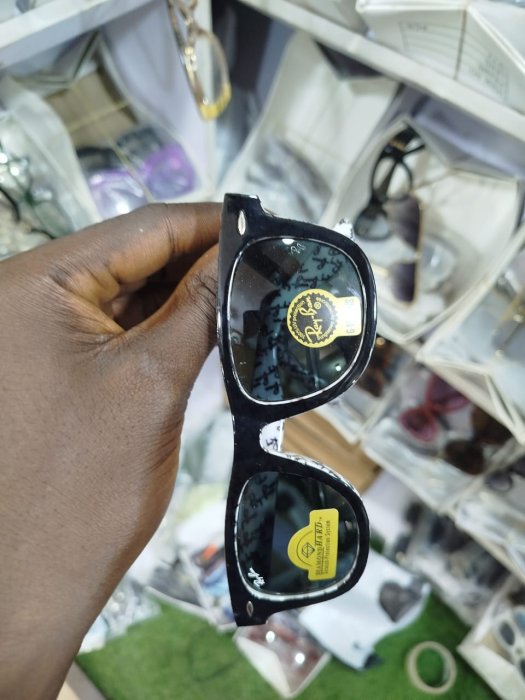 Ray-Ban Wayfarer Sunglasses with DiamondHard Lenses