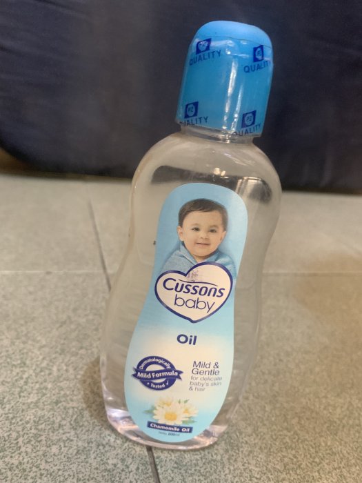 Cussion baby oil