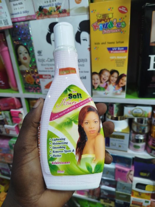 New Soft Flower Extra Moisturizing & Lightening Lotion 300ml