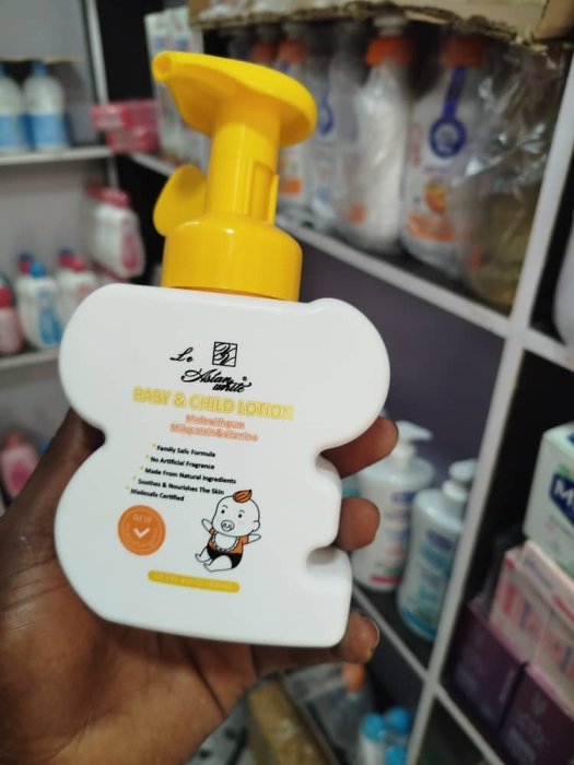 Le Asian White Baby & Child Lotion (1500ml)