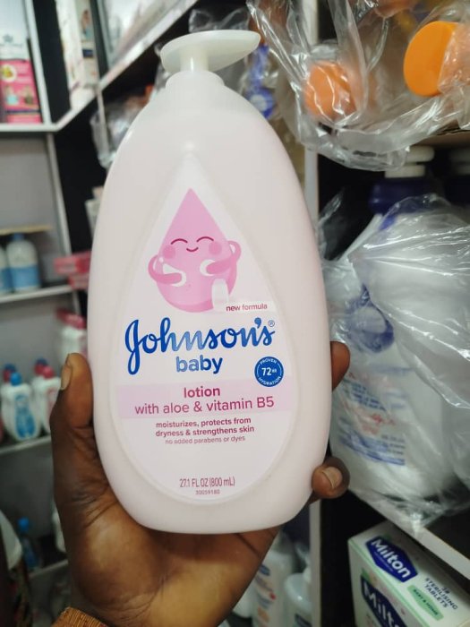 Johnson's Baby Lotion with Aloe & Vitamin B5 (800ml / 27.1 fl oz)