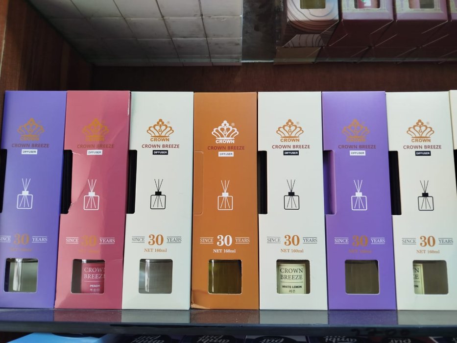 Crown Breeze White Lemon Reed Diffuser (160ml)