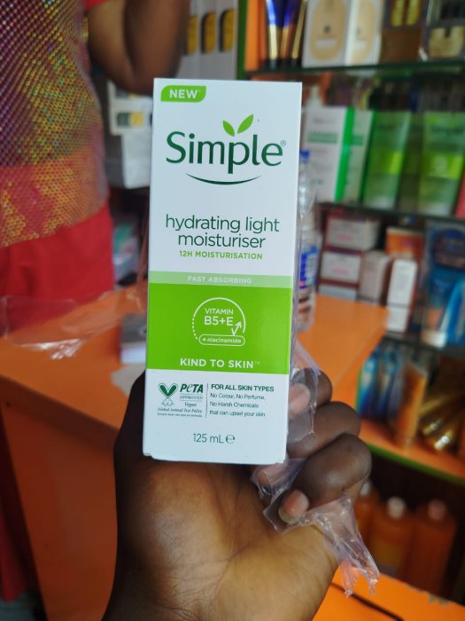 Simple Hydrating Light Moisturiser (125ml)