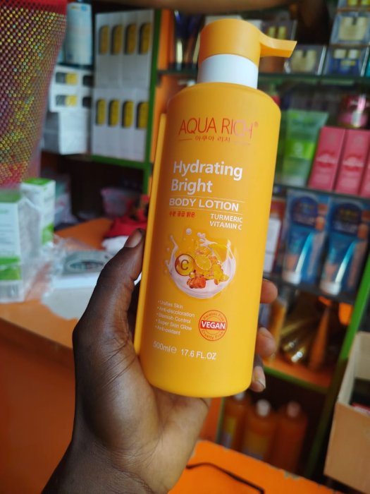 Aqua Rich Hydrating Bright Body Lotion (500ml)