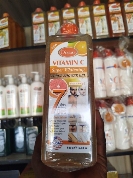 Disaar Vitamin C Super Whitening Scrub Shower Gel